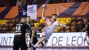 Pedro Martínez rescata un punto para el Ademar en Austria