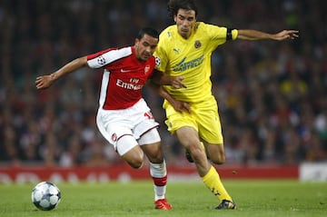 Pires se midió al Arsenal con el Villarreal.