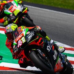 Iannone 'raja' contra Aprilia y se queja de la moto de Aleix