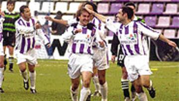 <B>ANTE EL RACING DE PITERMAN</B>. El Valladolid se sobrepuso al gol de Munitis y remontó el partido (2-1).