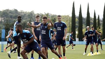 Marseille (France), 13/08/2020.- (FILE) - Players of French Ligue 1 side Olympique Marseille attend their team&#039;s training session in Marseille, France, 13 August 2020 (re-issued on 18 August 2020). The opening match of the French Ligue 1 2020-21 seas