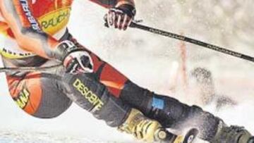 <b>PASOS DE GIGANTE. </b>Apenas necesita los bastones: en las puertas, Rienda da pasos de gigante.