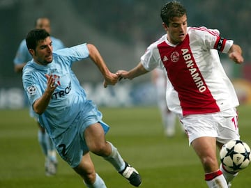 Year: 2003 | Club at the time of win: Ajax. Current club: Retired