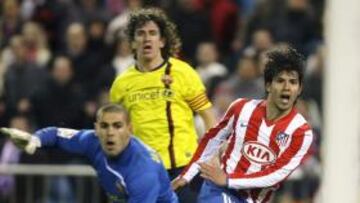 <b>TRES AÑOS DE VICTORIAS CONSECUTIVAS</b>. Tres años seguidos lleva el Barcelona perdiendo en Liga en el Calderón. Kun marcó en la 2007-08, en la 2008-09 (dos goles) y no lo hizo en la 2009-10, aunque el Atlético se impuso por 2-1.