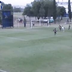 Encara, regatea y define: así juega el nuevo refuerzo albo