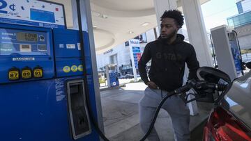 The average price of a gallon of self-serve regular gasoline in Los Angeles County rose today to its 19th record in 22 days.