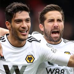 Raúl Jiménez contento por ser parte de la historia de los Wolves