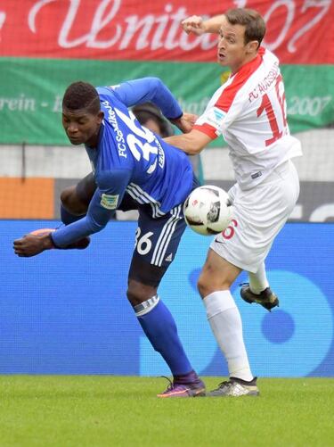 Schalke 04 "shocked" by extent of Breel Embolo injury