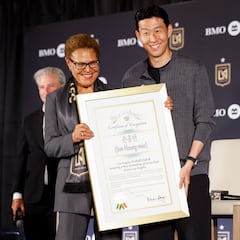 Karen Bass, alcaldesa de Los Ángeles: “Son, ahora eres oficialmente un angelino”