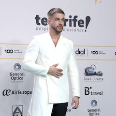 St. Pedro le hace la cruz a ‘Socialité’: “Apártate Satanás”