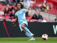 Nathan Aké, en un partido con el Manchester City.