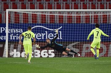 João Félix falla un penalti. 