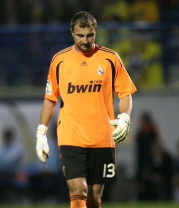 The Polish goalkeeper will go down in Liverpool history for stopping two penalties in the shootout against Milan in the Champions League final in 2005. After losing his place to Pepe Reina, he went to Madrid, where he played for 4 seasons before his retir