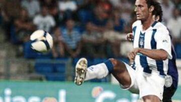 <b>EN ACCIÓN. </b>Ersen Martin disputa un balón en el encuentro del pasado martes ante el Málaga.