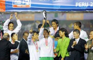 El defensa jugó todos los partidos en Perú 2005 y levantó la copa como capitán de la selección dirigida por Chucho Ramírez.