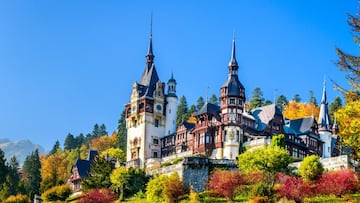 El impresionante castillo de Lady Dimitrescu en Resident Evil Village es tan real que muchos dudan si existe de verdad: “¿Esto es IA?”