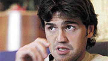 <B>MUY TRANQUILO</B>. Roger García desea ante todo que el equipo salga a flote y que después ya se hablará de su futuro como profesional.