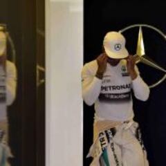 Surtees ve "irresponsable" a Hamilton por criticar el Halo