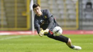 Courtois, con B&eacute;lgica.