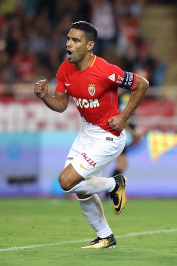 Falcao, goleador de la Ligue 1 con 7 goles en 4 partidos