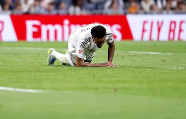 Militao, operado con éxito