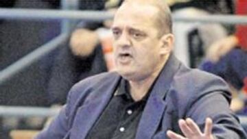 <b>CRITICADO. </b>Ferreti, técnico del Malwee, al que ganó Interviú.