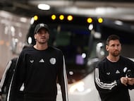 DENVER, COLORADO - APRIL 18: Rodrigo De Paul #7 and Lionel Messi #10 of Inter Miami CF arrive at the stadium prior to the MLS match between Colorado Rapids and Inter Miami CF at Empower Field At Mile High on April 18, 2026 in Denver, Colorado. Andrew Wevers/Getty Images/AFP (Photo by Andrew Wevers / GETTY IMAGES NORTH AMERICA / Getty Images via AFP)
