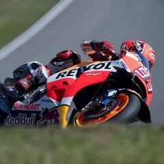 La vida sigue igual... cuatro Ducati delante para empezar