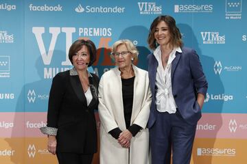 Esther Valdivia, Manuela Carmena y Sandra Barneda 