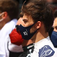 Pierre Gasly, molesto por la renovación de Checo Pérez con Red Bull