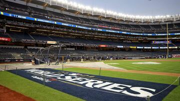 Here’s who has the honor of throwing the first pitch in Game 3 of the World Series.