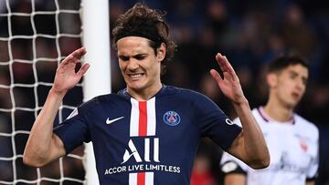 Paris Saint-Germain&#039;s Uruguayan forward Edinson Cavani reacts after missing a goal opportunity during the French L1 football match between Paris Saint-Germain (PSG) and Dijon, on February 29, 2020 at the Parc des Princes stadium in Paris. (Photo by F