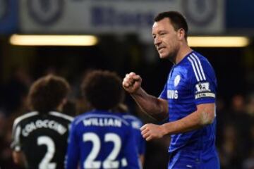 John Terry celebra el triunfo. El Chelsea volvió a la punta ante Newcastle.