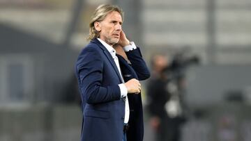 Soccer Football - World Cup - South American Qualifiers - Peru v Bolivia -  Estadio Nacional, Lima, Peru - November 11, 2021 Peru coach Ricardo Gareca Pool via REUTERS/Ernesto Benavides