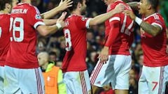 El Manchester United estrena el liderato en el Emirates