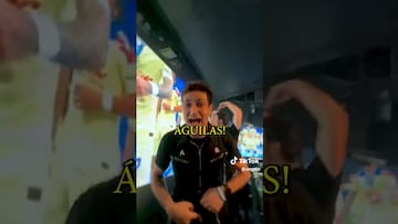 Dj’s mexicanos tocan el himno del América en un antro en Asía