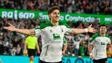 Gol de Pablo Rodríguez, del Racing, al Real Zaragoza.