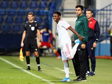 Ansu Fati salió al campo en el minuto 79 contra Montenegro, sustituyendo a Cucurella, y ese estreno le permite convertirse en el segundo futbolista más joven en la historia en debutar con España Sub-21.