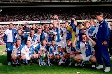 El Blackburn lleva nueve temporadas en las que ha estado a caballo entre la League 1 (una temporada) y la Championship (ocho), pero en otra 谷poca fue un grande de Inglaterra. El equipo del condado de Lancashire fue uno de los fundadores de la Football League (primera competici車n de f迆tbol) y tiene tres ligas inglesas. Las dos primeras las consigui車 en las temporadas 1911-12 y 1912-13; y la tercera, algo m芍s reciente, en la 1994-95. Aunque lleva muchos a?os sin jugar en la Premier League, cabe destacar que estuvo durante 72 temporadas en Primera. El hist車rico goleador Alan Shearer se hizo grande en el Balckburn, donde anot車 114 goles en 150 partidos y gracias a otro hist車rico, el escoc谷s Kenny Dalgish, que entren車 al equipo entre 1991 y 1995 para devolverle el preciado torneo liguero, tras muchos a?os de sequ赤a.