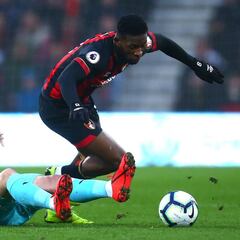 Lucha y entrega de Lerma en el empate ante Newcastle