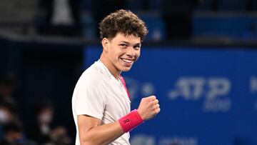 Ben Shelton celebra su pase a la final