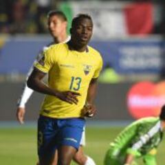 Enner Valencia fue el socio de Bolaños y el guía de Ecuador