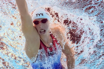 Katie Ledecky, el martes, nadando en La Défense Arena.
