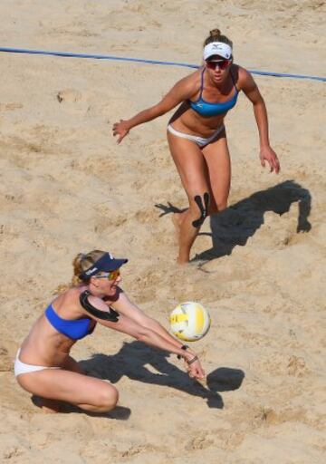 Campeonato femenino de voley playa Abierto de Hudson River Park de Nueva York.