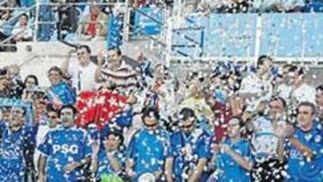 <b>CALOR AZULÓN. </b>La afición de Getafe hace de cada partido en el Coliséum una auténtica fiesta.