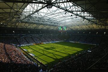 Club: FC Schalke 04 | Asistencia media: 61.293 espectadores.