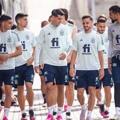 La selección enfoca a Polonia con 23 efectivos y aún sin Busquets