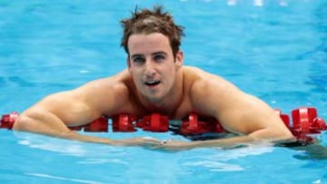 Es un nadador australiano especialista en pruebas de velocidad en estilo libre. Es el actual campeón del mundo de los 100 metros libre.