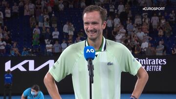 Medvedev se acuerda de Djokovic en su discurso y vean lo que pasa en el pabell車n