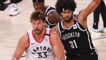 El campeón enseña músculo: paliza a los Nets para empezar